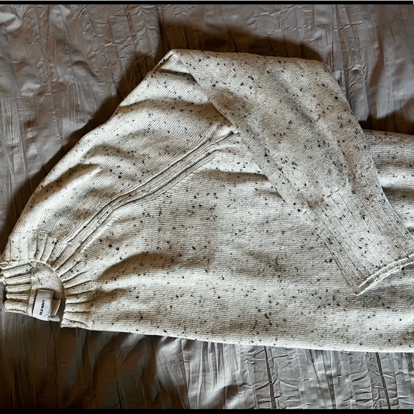 Light Sweater - Picture 4 of 4